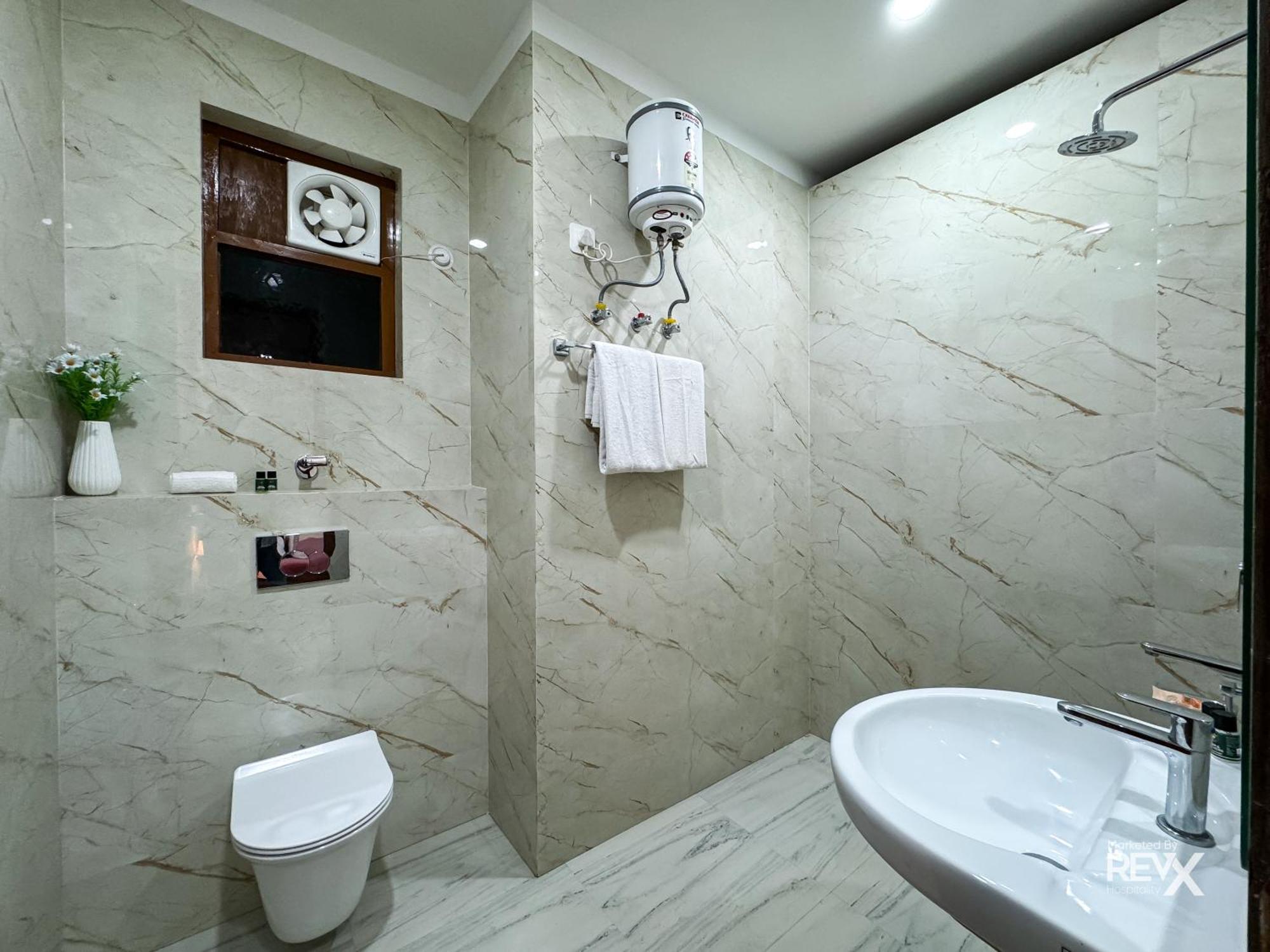 Guru Sadan A Luxe Stay Ayodhya Екстериор снимка